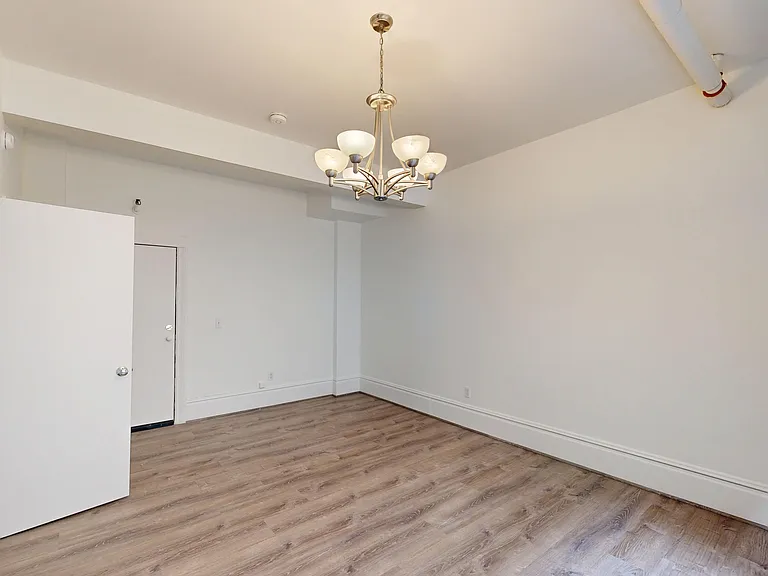 947 Bush Street — Photo 1