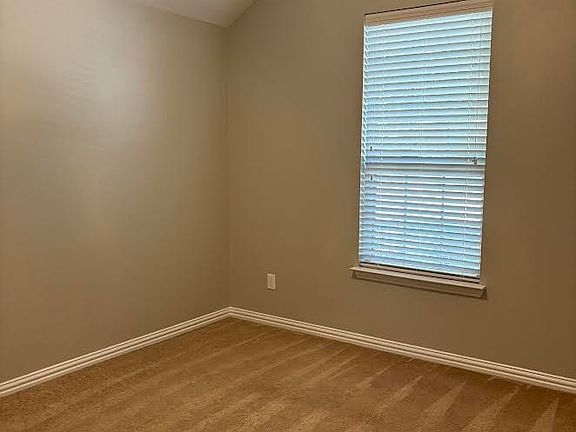 5th image of 5517 Centeridge Ln