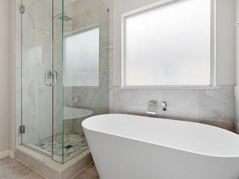 14710 Crystal Lake Dr — Photo 11