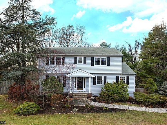 2nd image of 40 Westgate Dr