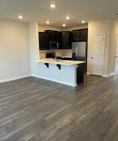 10 Peregrine Way — Photo 2