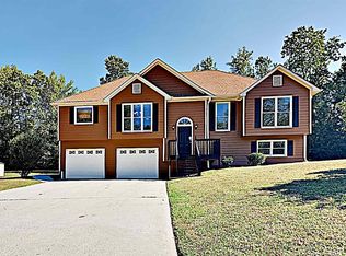 404 Legacy Park Ln, Powder Springs, GA 30127
