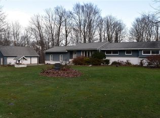 11919 Storybook Ln, Chesterland, OH 44026