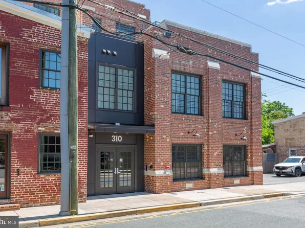 310 Frederick St Unit 403, Fredericksburg, VA 22401