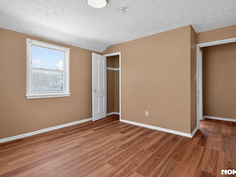 3894 E 144th St — Photo 8