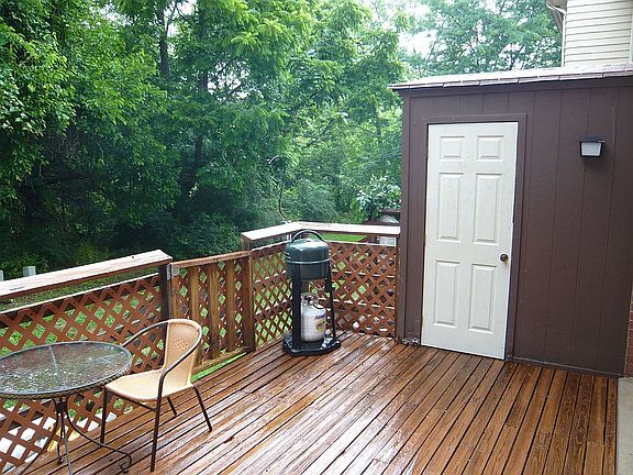 2nd image of 1107 Mountain View Dr