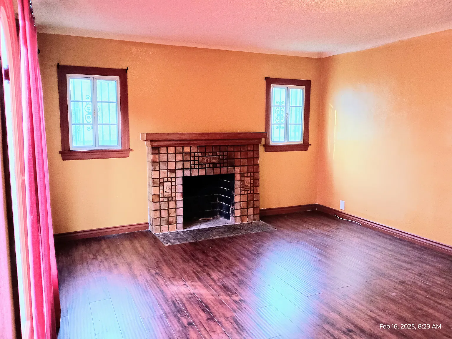 8911 S Hobart Blvd — Photo 2