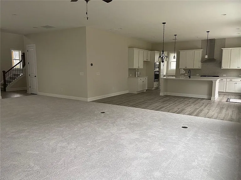 3750 Crestland Ln — Photo 6