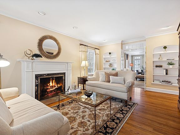 5th image of 254 W Claremont St