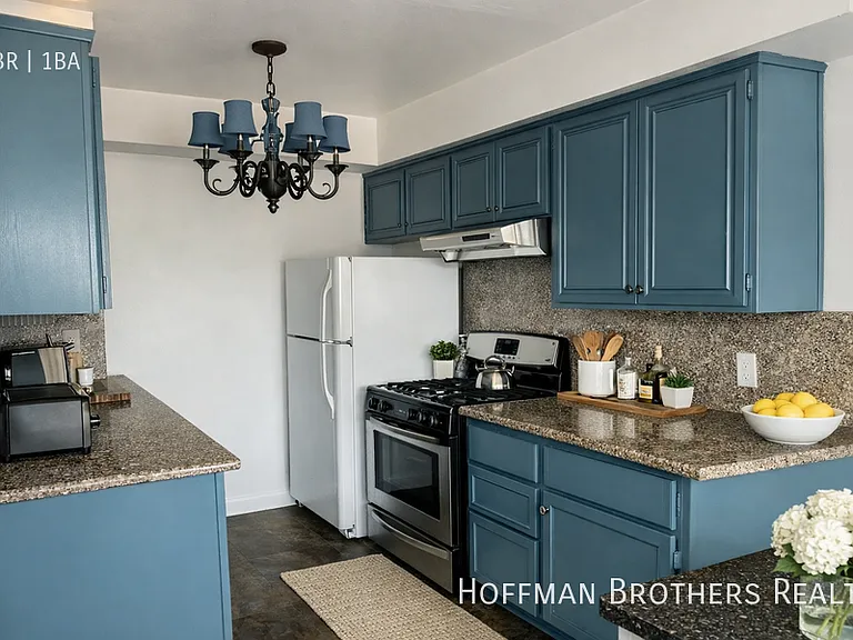 2436 S Federal Ave #8 — Photo 3