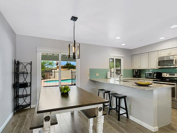 4th image of 7549 N Oliver Ave