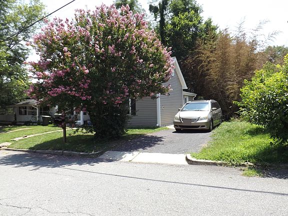 3rd image of 708 Moncure St