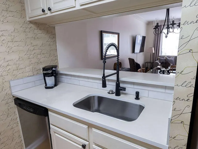 3481 Lakeside Dr NE #605 — Photo 10
