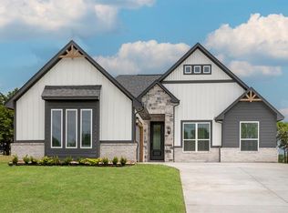 2383 Clubhouse Dr, Blanchard, OK 73010