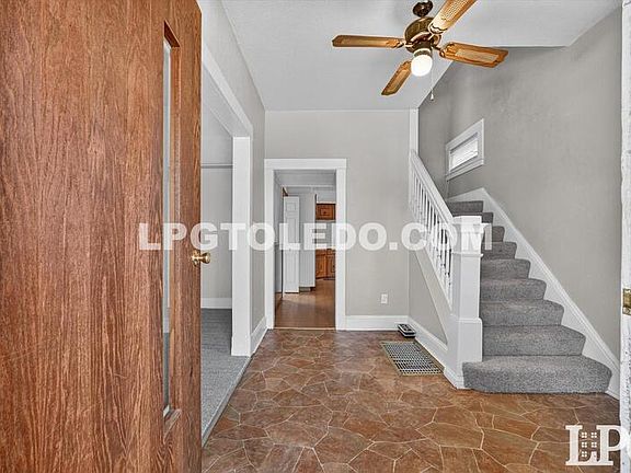 5th image of 1715 Greenwood Ave