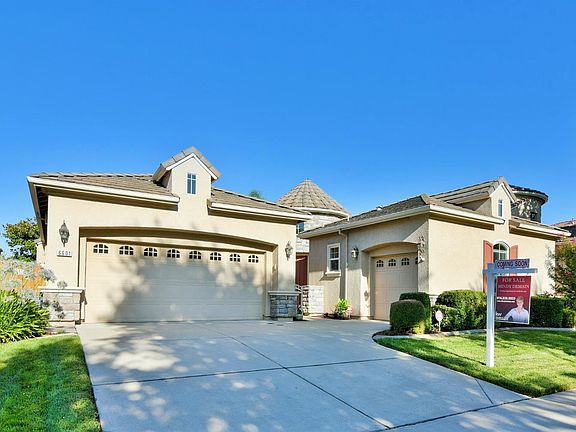 2nd image of 6601 Vilamoura Way