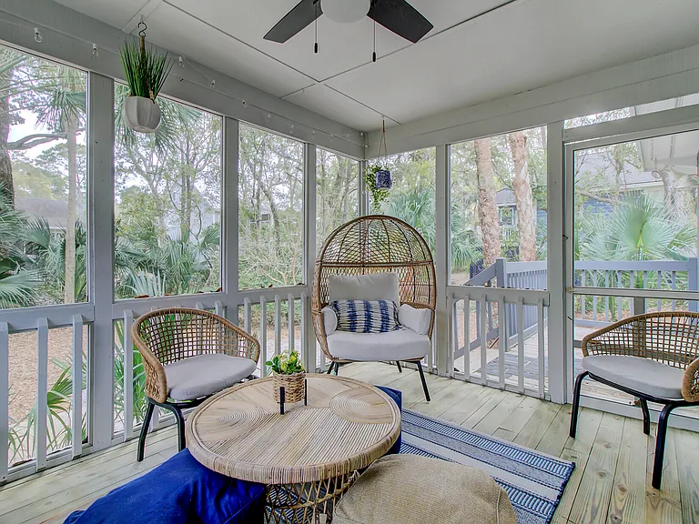 9 Edgewater Aly — Photo 10