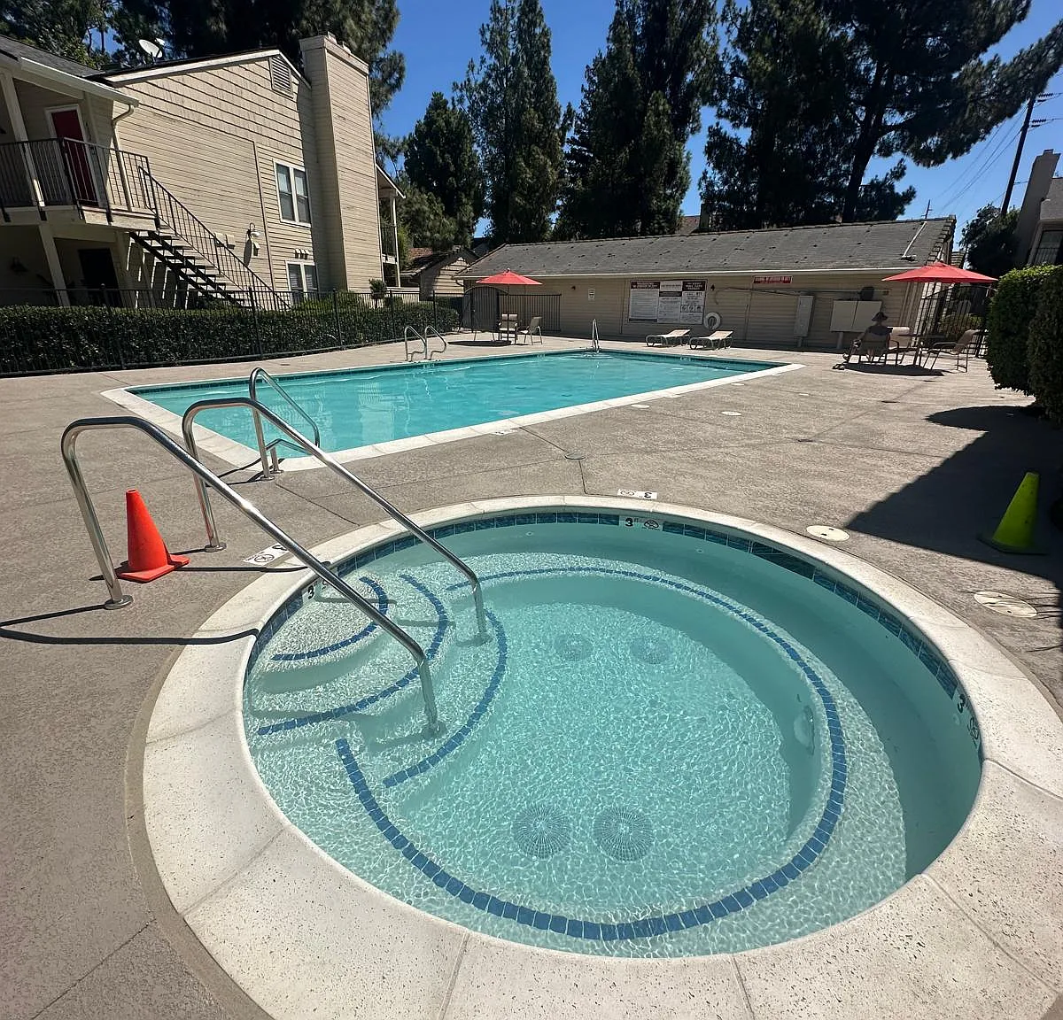 1 bed, 937 sqft, $1,950 — Photo 4