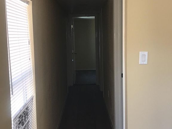 4th image of 5015 39th St Trlr 3