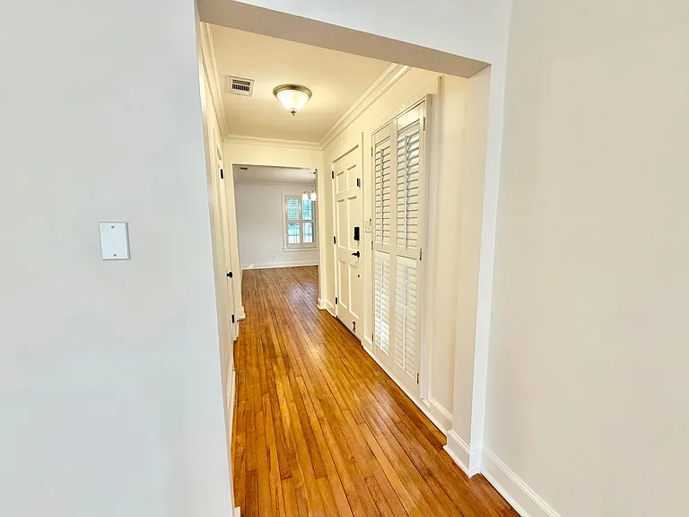 637 Columbus Dr — Photo 7