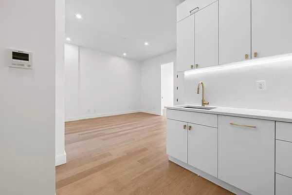 Rented by Doorway NYC, LLC | media 25