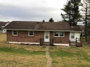 242 Varnelle Ave, Rural Retreat, VA 24368
