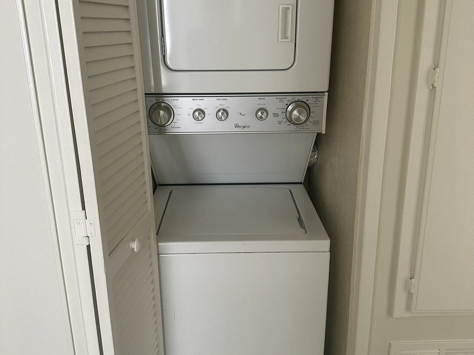 3 bed, 1020 sqft, $3,200 — Photo 4