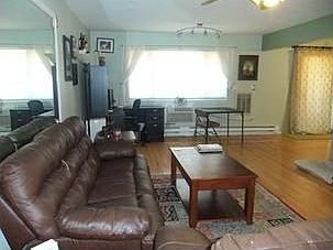 2nd image of 161 Richard Ct