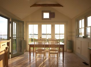 111 Little Neck Rd, Southampton, NY 11968