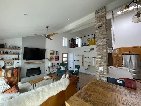 6761 Camino Del Prado, Carlsbad, CA 92011