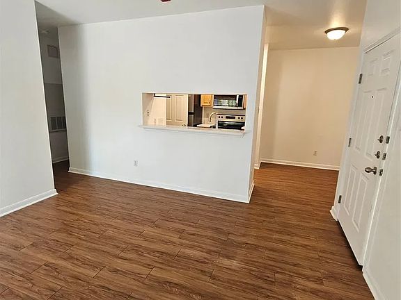 3rd image of 12166 Metric Blvd #1-265-265