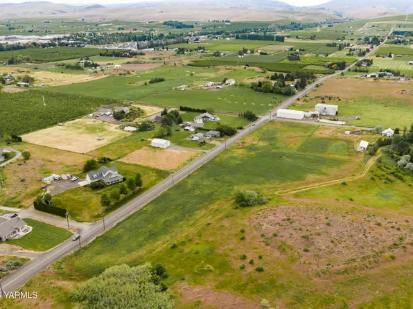 Nka Cox Dilley Ave, Tieton, WA 98947