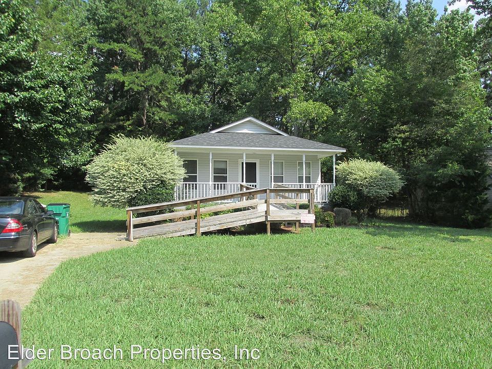 1st image of 2920 Meadowcliff Dr