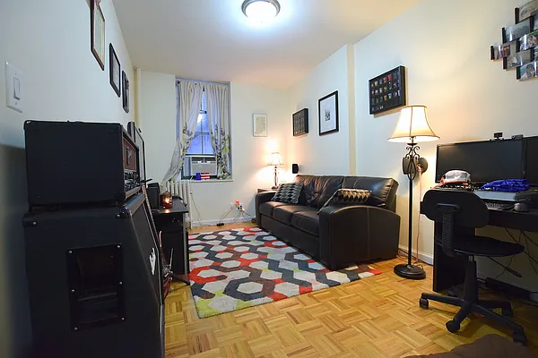 Rented by Botensten Properties International | media 11