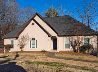 213 English Walnut Dr, Trussville, AL 35173