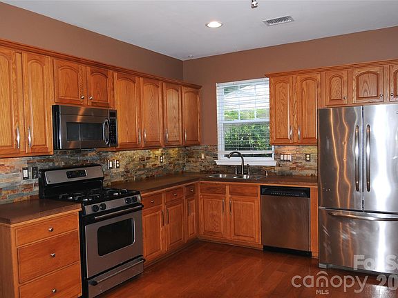 3rd image of 12735 Cross Dale Dr
