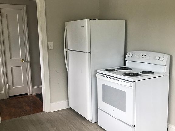 2nd image of 225 N Mayo St #1