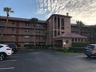 2 bed, 1155 sqft, $2,000 — Photo 2