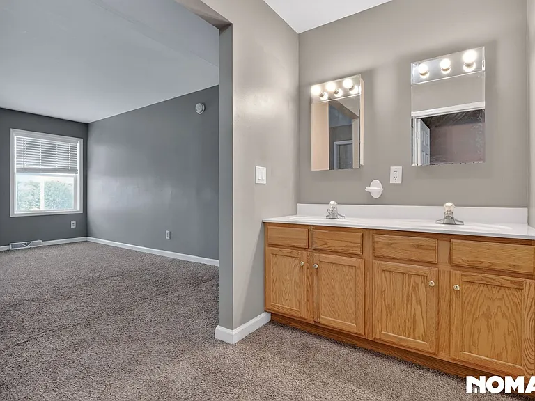 125 Cedar Hill Rd — Photo 1