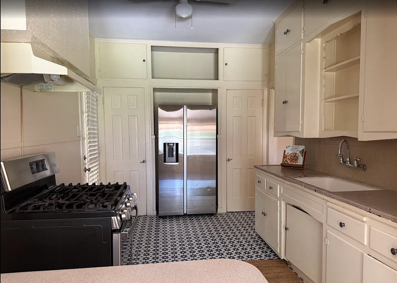 3 bed, 1664 sqft, $2,195 — Photo 3