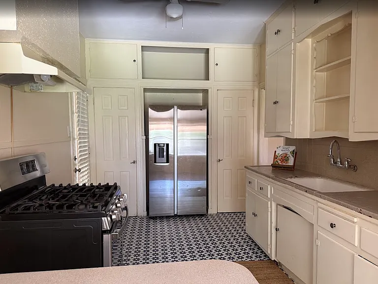 244 W Hermosa Dr — Photo 3