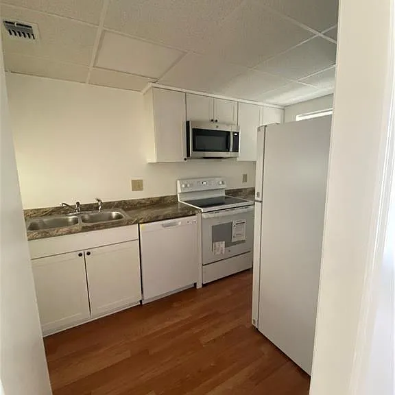 5294 Treetops Dr #I-203 — Photo 8