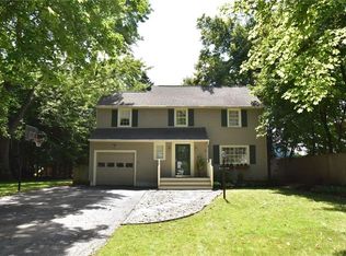 11 Chelmsford Rd, Rochester, NY 14618