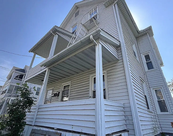 418 East St #2 — Photo 2