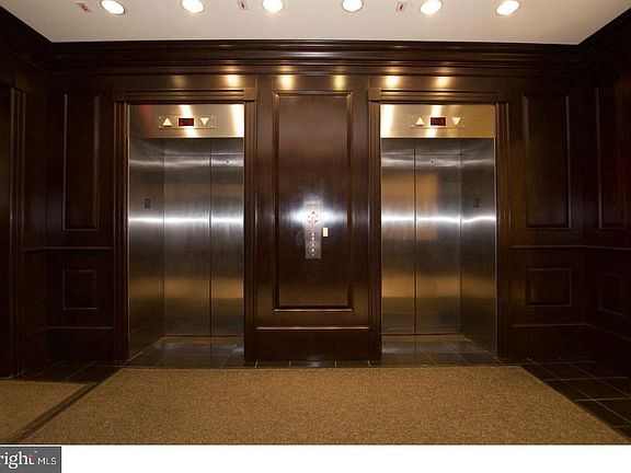 4th image of 219-29 S 18th St #1423