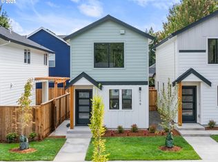 5004 SE Rural St #B, Portland, OR 97206