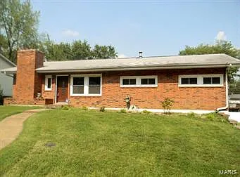 1958 Maple Ln photo 1