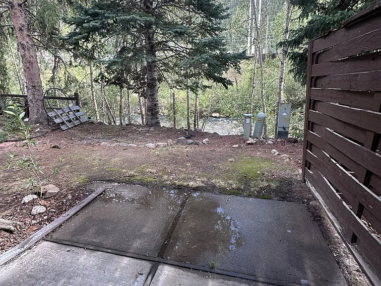 2805 Riverside Dr — Photo 23
