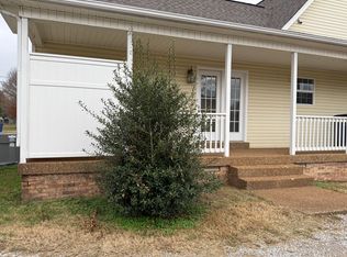 305B Lawrence Ave, Chapel Hill, TN 37034