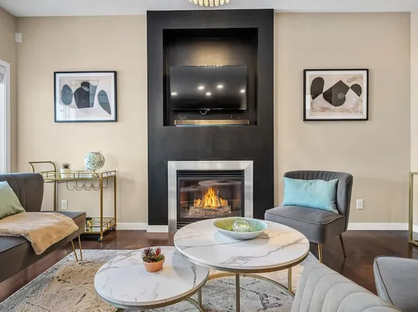 16 Walden Ct SE, Calgary, AB T2X 0N8